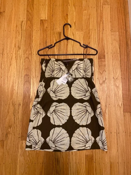 Dress with shorts underneath, small - Picture 2 of 3